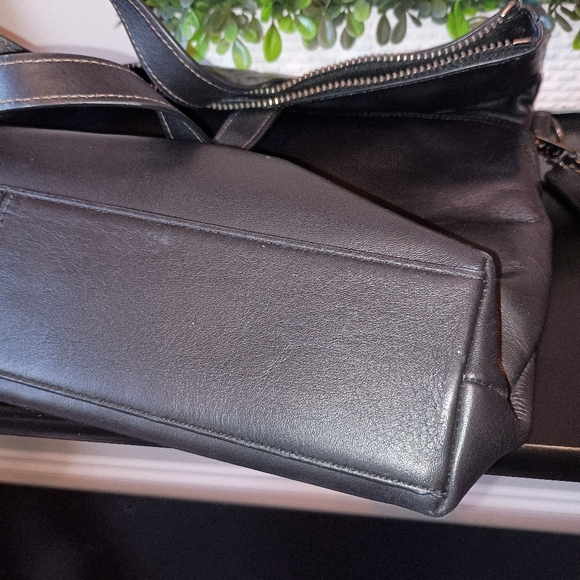 Coach Graham Tote - Picture 12 of 15